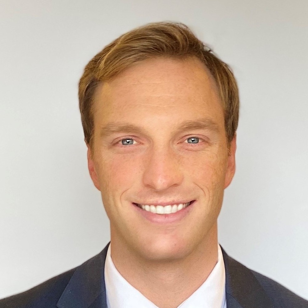 Meet your Posher, Gil